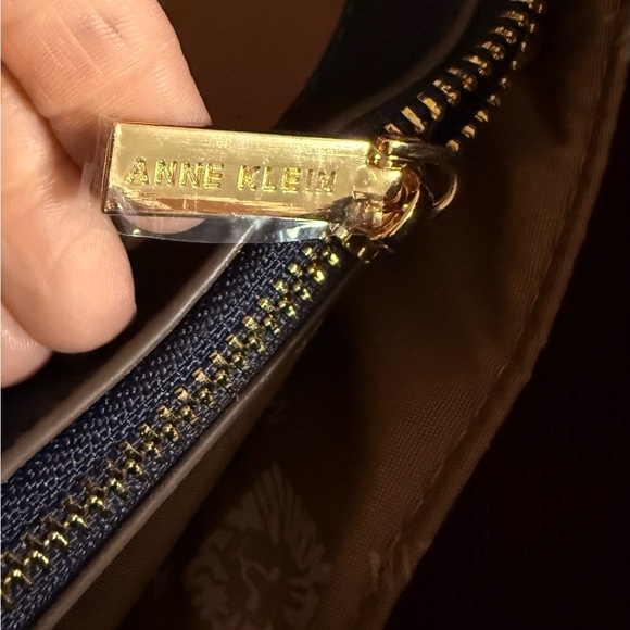 Anne Klein Navy and Brown Zippered Purse - Picture 3 of 11